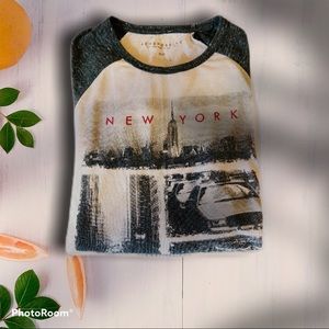 🍀5/$25🍀 Aeropostale New York City graphic t-shirt